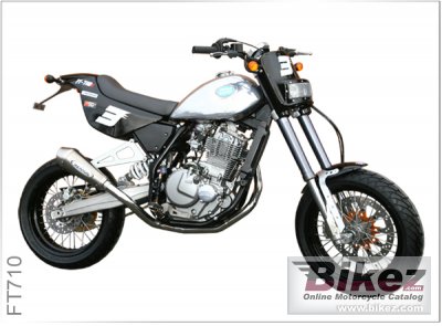 2009 CCM FT710 photo